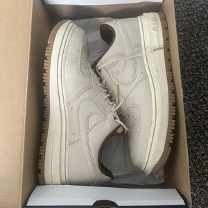 Nike Air Force 1 Luxe Pecan DB4109-200 Size 11